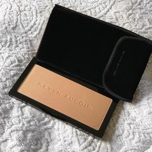 Kevyn Aucoin: The Neo-Highlighter Sahara